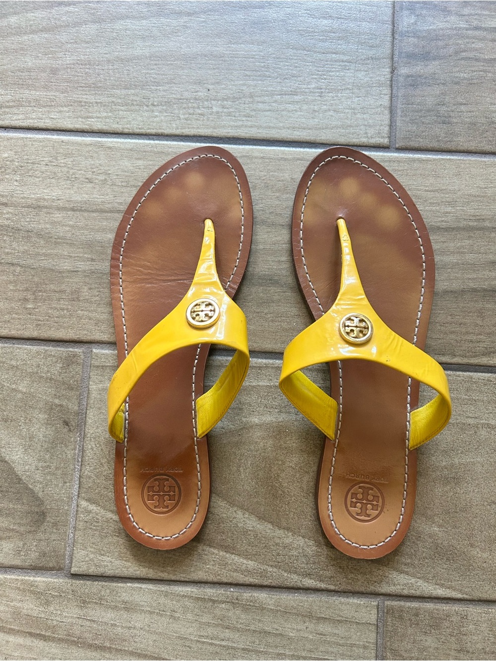 Tory Burch Yellow Patent Leather Logo Thong Sandals